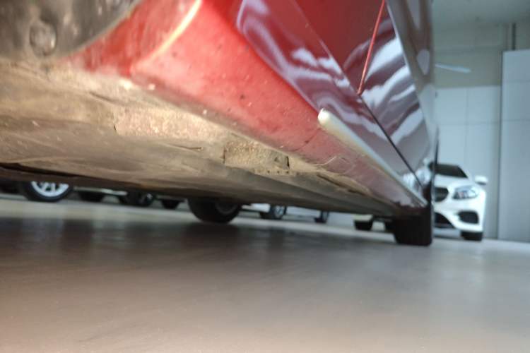 Used Mercedes-Benz C-Class 2019 C 260 L Sport Edition Left Side Sill