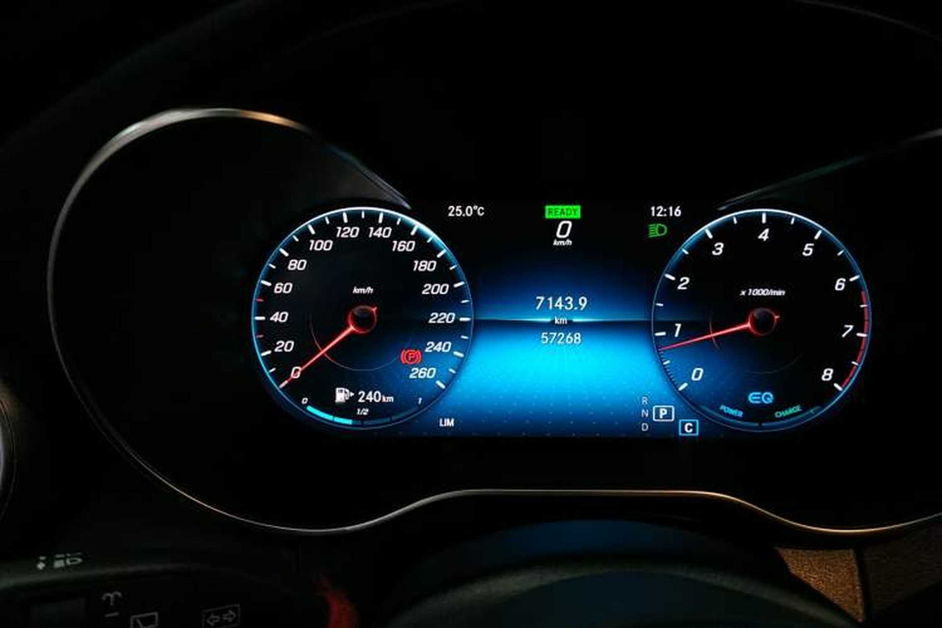 Used Mercedes-Benz C-Class 2019 C 260 Estate Odometer Close Up