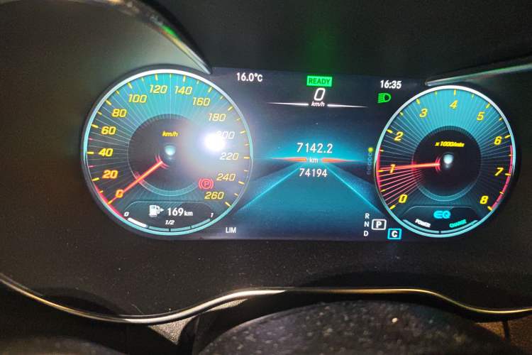 Used Mercedes-Benz C-Class 2019 C 260 Coupe Odometer Close Up