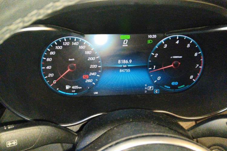 Used Mercedes-Benz C-Class 2019 Restyled C 260 L Sport Edition Odometer Close Up