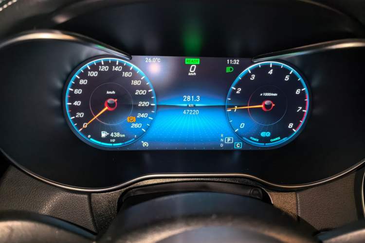 Used Mercedes-Benz C-Class 2019 Restyled C 260 L Sport Edition Odometer Close Up