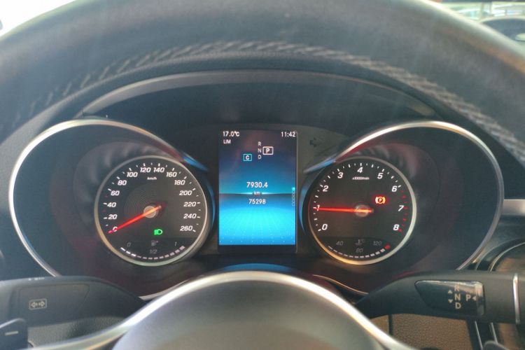 Used Mercedes-Benz C-Class 2019 C 180 L Dynamic Sports Edition Odometer Close Up