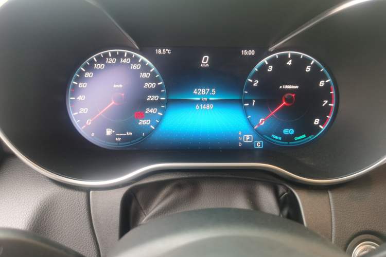 Used Mercedes-Benz C-Class 2019 Restyled C 260 L Sport Edition Odometer Close Up