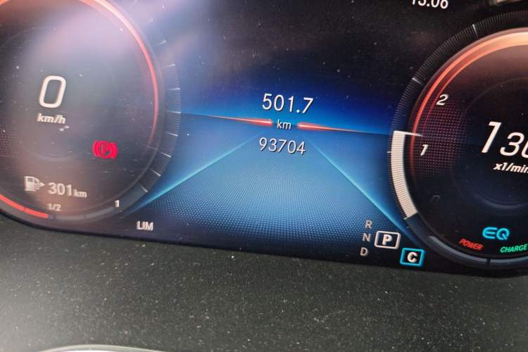 Used Mercedes-Benz C-Class 2019 C 260 L Sport Edition Odometer Close Up