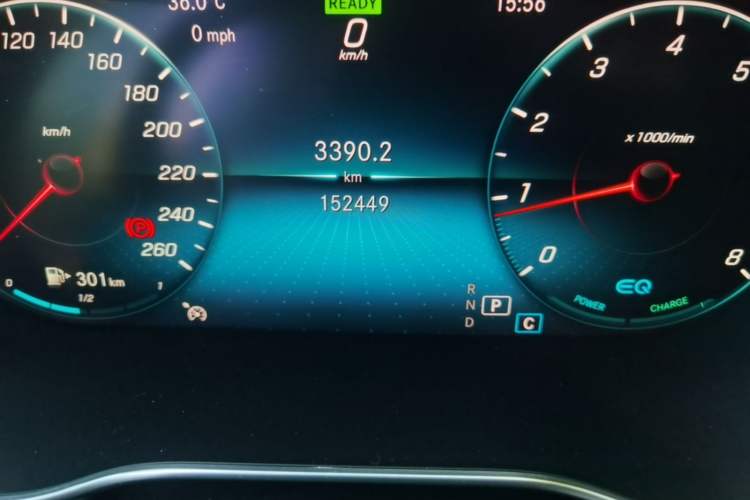 Used Mercedes-Benz C-Class 2019 C 260 L Sport Edition Odometer Close Up