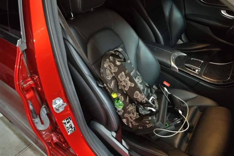 Used Mercedes-Benz C-Class 2019 C 180 L Fashion Edition Sport Version Right Front Seat