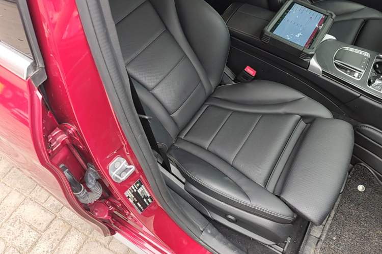 Used Mercedes-Benz C-Class 2019 C 260 L Sport Edition Right Front Seat