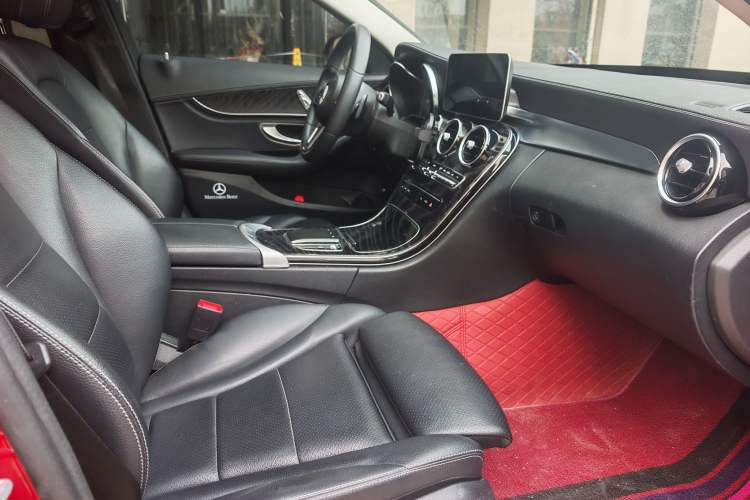 Used Mercedes-Benz C-Class 2019 C 180 L Fashion Edition Sport Version Right Front Seat
