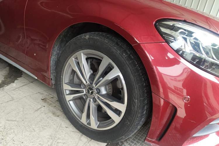 Used Mercedes-Benz C-Class 2019 C 180 L Fashion Edition Sport Version Right Front Wheel Hub