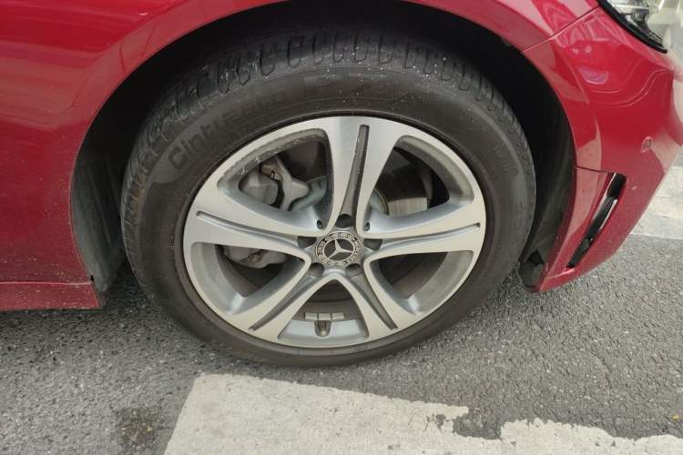 Used Mercedes-Benz C-Class 2019 Restyled C 260 L Sport Edition Right Front Wheel Hub