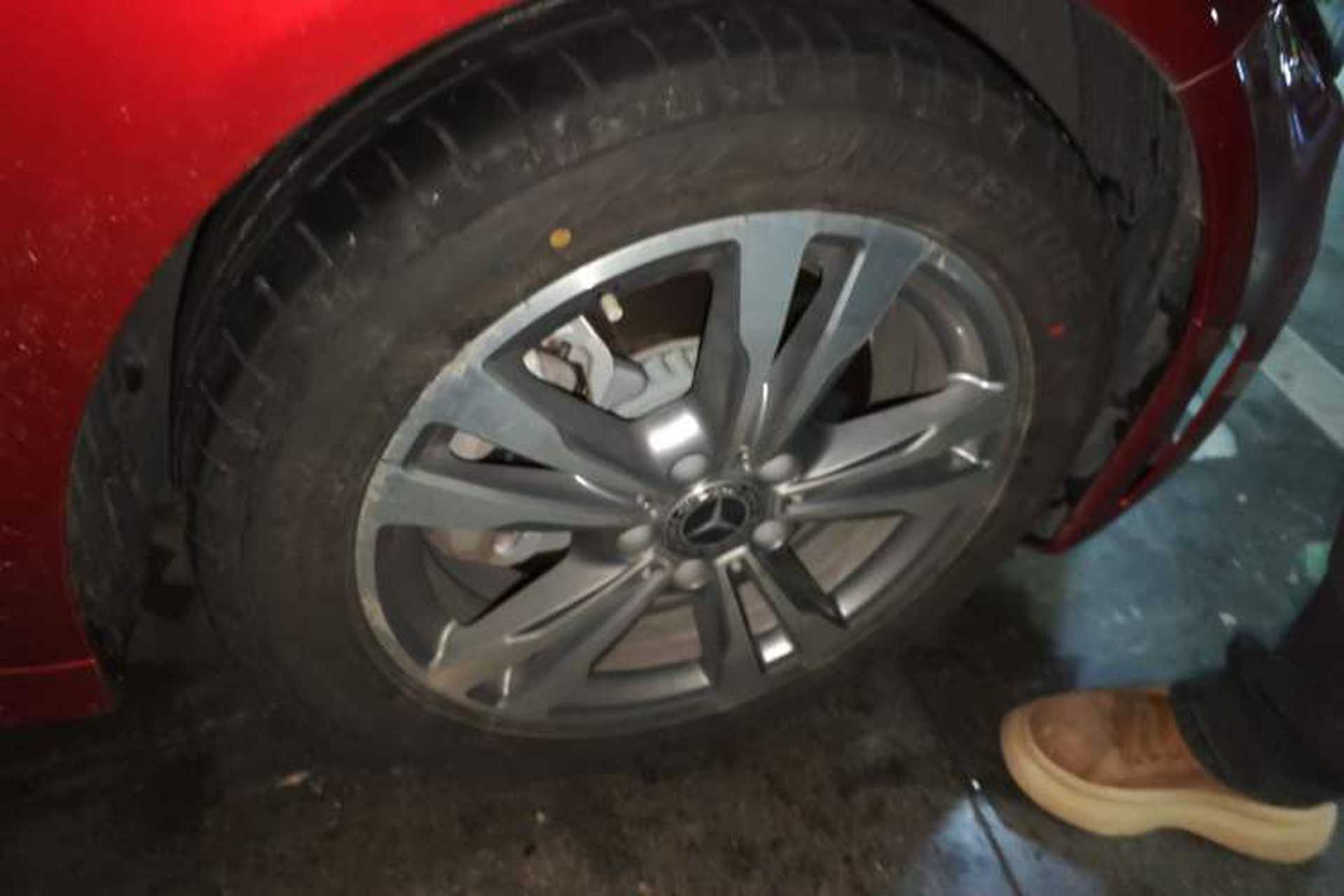 Used Mercedes-Benz C-Class 2019 C 180 L Fashion Edition Sport Version Right Front Wheel Hub