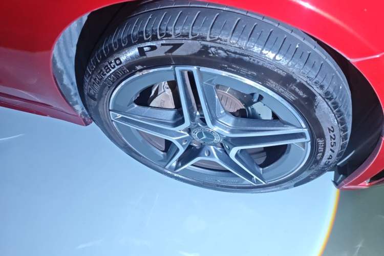 Used Mercedes-Benz C-Class 2019 C 260 Estate Right Front Wheel Hub