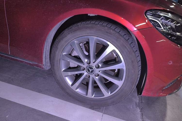 Used Mercedes-Benz C-Class 2019 Updated C 260 L Right Front Wheel Hub