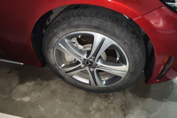 Used Mercedes-Benz C-Class 2019 C 260 L Sport Edition Right Front Wheel Hub