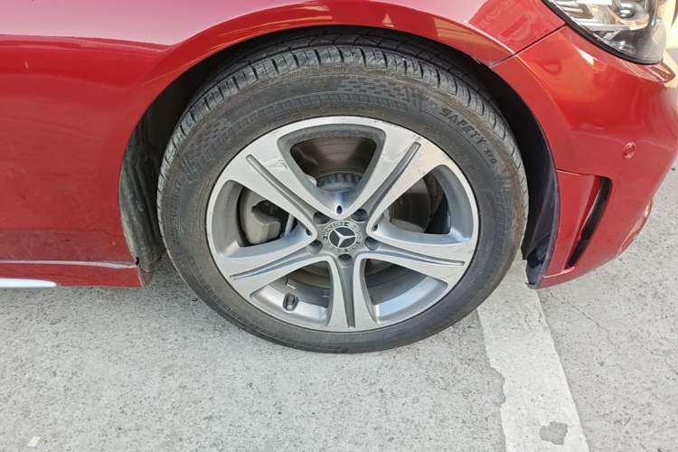 Used Mercedes-Benz C-Class 2019 C 260 L Sport Edition Right Front Wheel Hub