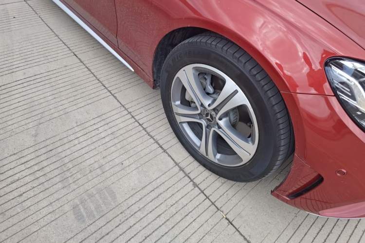Used Mercedes-Benz C-Class 2019 C 260 L Sport Edition Right Front Wheel Hub