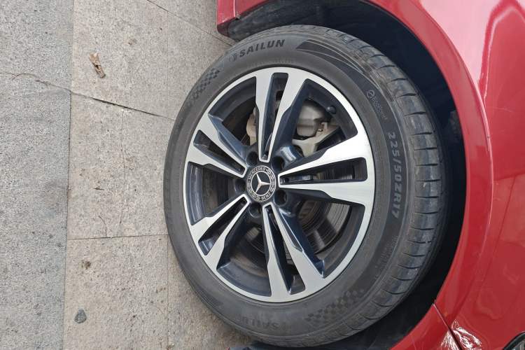 Used Mercedes-Benz C-Class 2019 C 260 Sport Edition Right Front Wheel Hub
