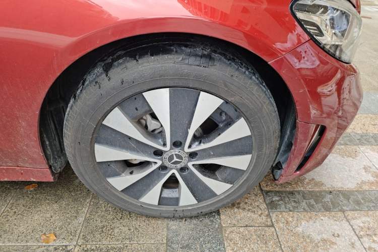 Used Mercedes-Benz C-Class 2019 C 180 L Fashion Edition Sport Version Right Front Wheel Hub