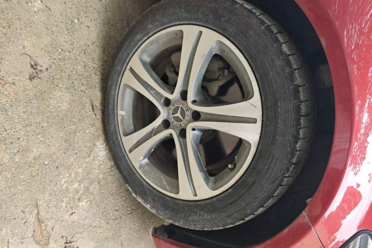 Used Mercedes-Benz C-Class 2019 C 260 L Sport Edition Right Front Wheel Hub