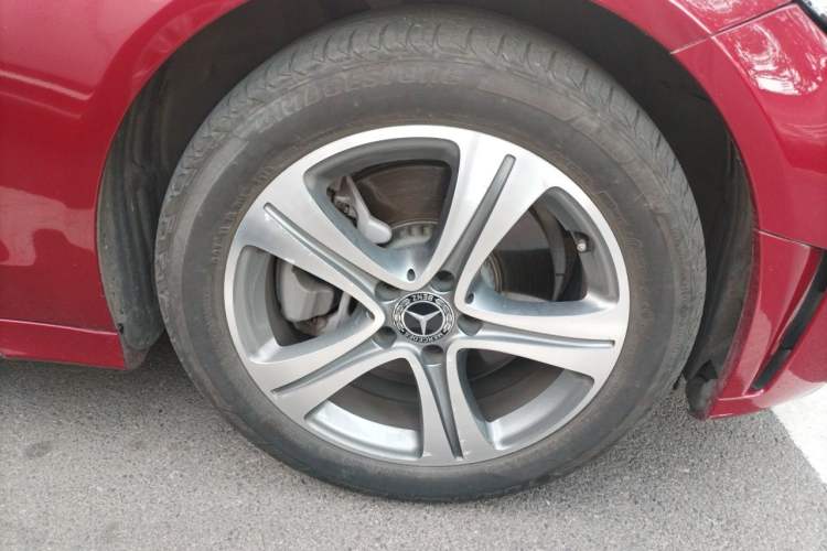 Used Mercedes-Benz C-Class 2019 C 260 L Sport Edition Right Front Wheel Hub