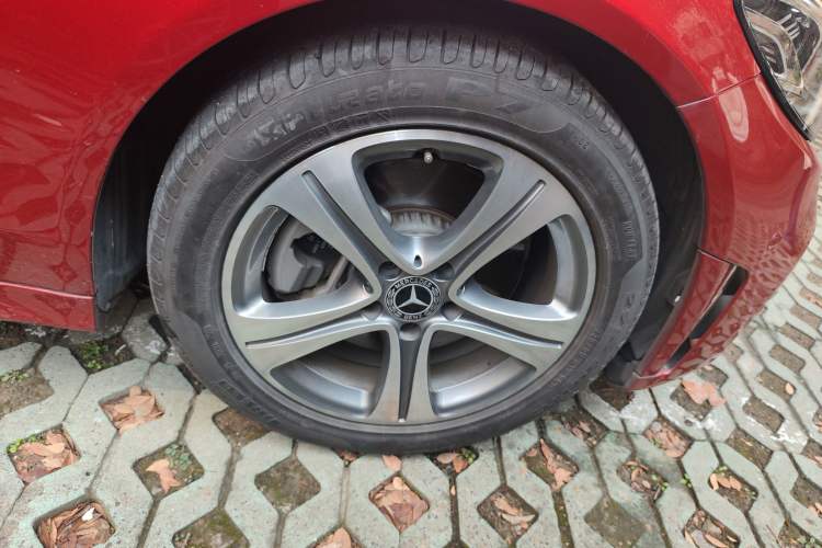 Used Mercedes-Benz C-Class 2019 C 260 L Sport Edition Right Front Wheel Hub