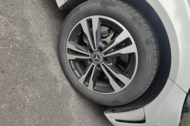 Used Mercedes-Benz C-Class 2019 C 260 Sport Edition Right Front Wheel Hub