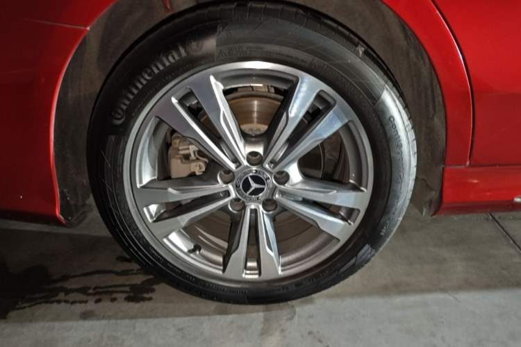 Used Mercedes-Benz C-Class 2019 C 180 L Fashion Edition Sport Version Right Rear Wheel Hub