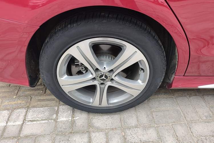 Used Mercedes-Benz C-Class 2019 C 260 L Sport Edition Right Rear Wheel Hub
