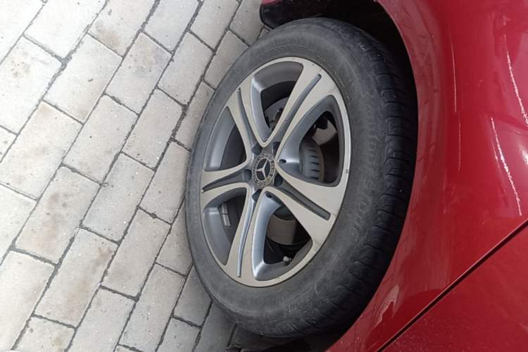 Used Mercedes-Benz C-Class 2019 Restyled C 260 L Sport Edition Right Rear Wheel Hub