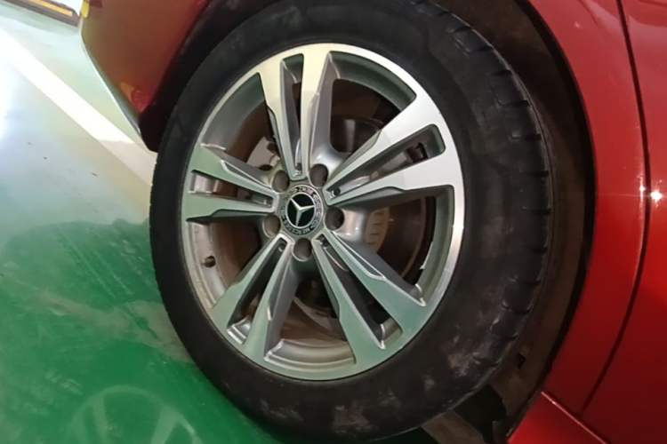 Used Mercedes-Benz C-Class 2019 C 180 L Fashion Edition Sport Version Right Rear Wheel Hub