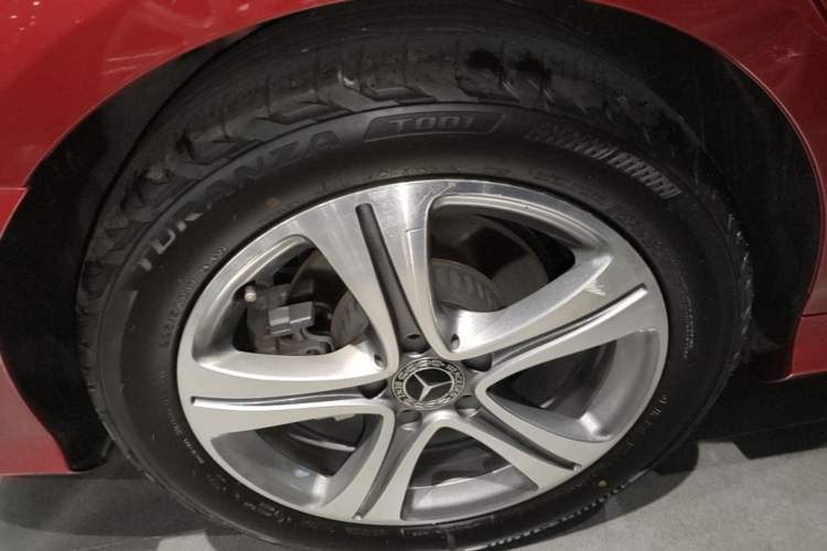 Used Mercedes-Benz C-Class 2019 Restyled C 260 L Sport Edition Right Rear Wheel Hub