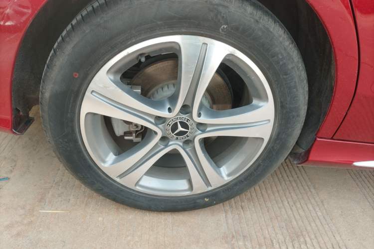 Used Mercedes-Benz C-Class 2019 Restyled C 260 L Sport Edition Right Rear Wheel Hub