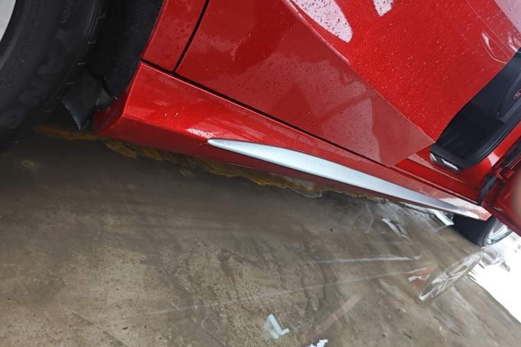 Used Mercedes-Benz C-Class 2019 C 260 L Sport Edition Right Side Sill