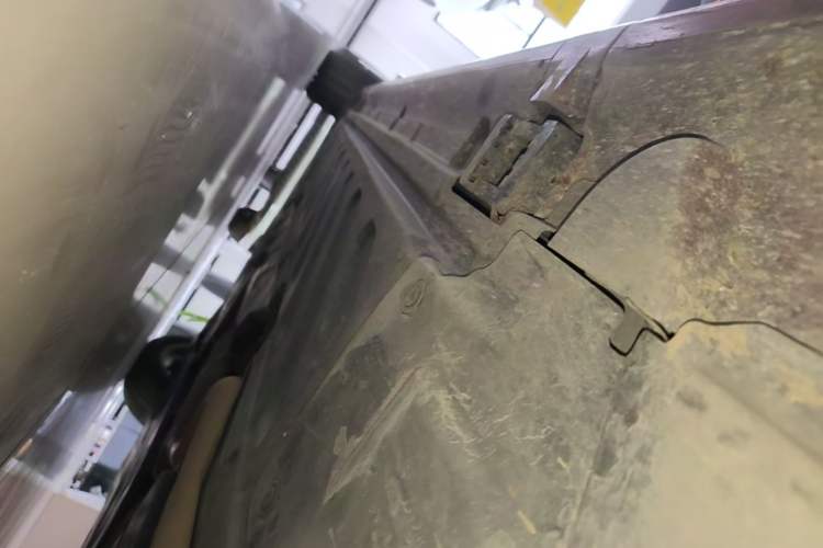 Used Mercedes-Benz C-Class 2019 C 180 L Fashion Edition Sport Version Right Side Sill