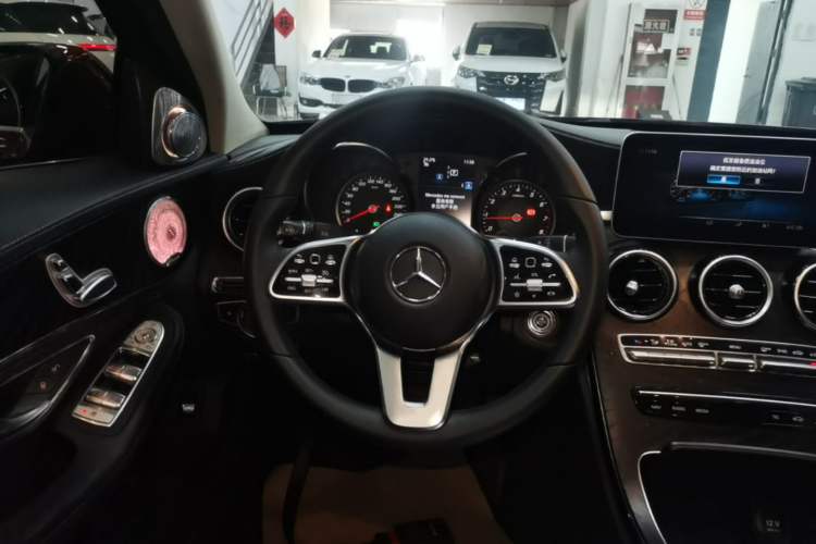 Used Mercedes-Benz C-Class 2019 C 180 L Fashion Edition Sport Version Steering Wheel