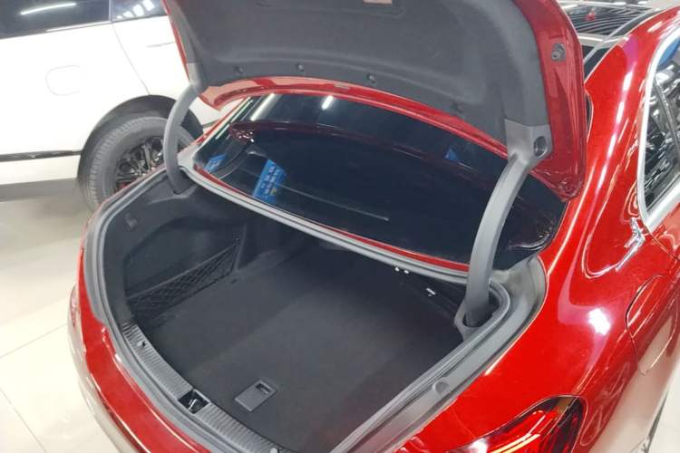 Used Mercedes-Benz C-Class 2019 Restyled C 260 L Sport Edition Trunk