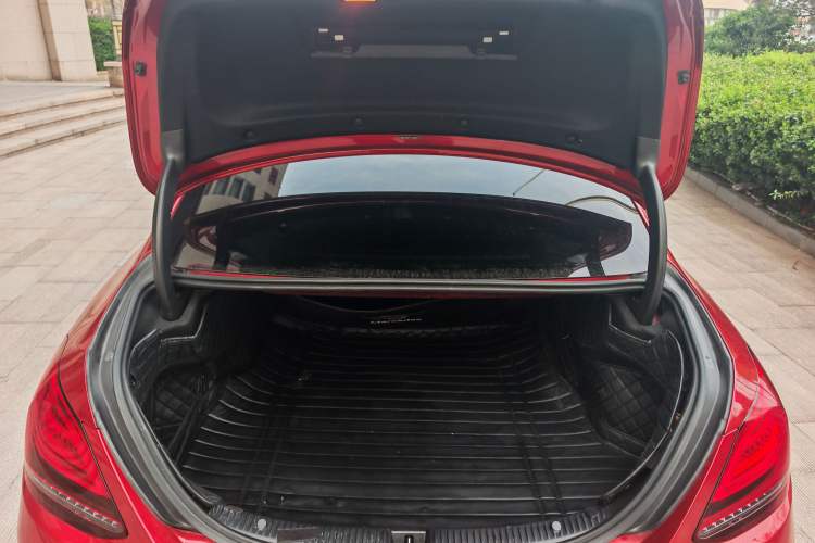 Used Mercedes-Benz C-Class 2019 C 180 L Fashion Edition Sport Version Trunk