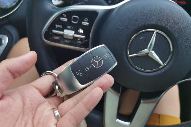 Used Mercedes-Benz C-Class 2019 C 180 L Fashion Edition Sport Version Vehicle Key