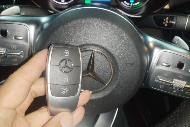 Used Mercedes-Benz C-Class 2019 C 260 Sport Edition Vehicle Key