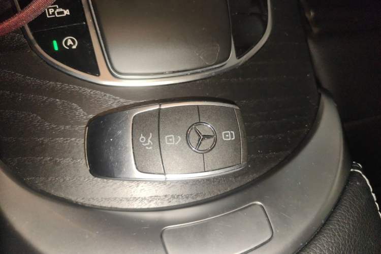Used Mercedes-Benz C-Class 2019 C 180 L Fashion Edition Sport Version Vehicle Key
