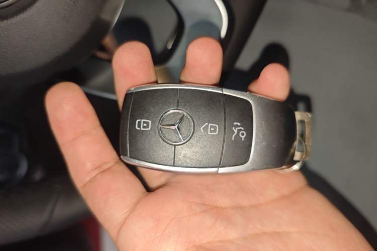 Used Mercedes-Benz C-Class 2019 C 260 Sport Edition Vehicle Key
