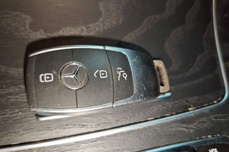 Used Mercedes-Benz C-Class 2019 C 180 L Fashion Edition Sport Version Vehicle Key