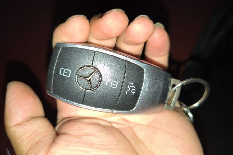 Used Mercedes-Benz C-Class 2019 C 260 Sport Edition Vehicle Key