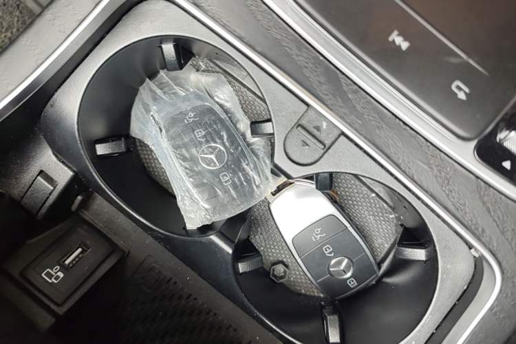 Used Mercedes-Benz C-Class 2019 C 260 L Sport Edition Vehicle Key