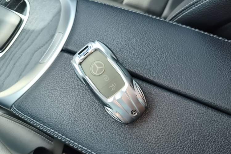 Used Mercedes-Benz C-Class 2019 Restyled C 260 L Sport Edition Vehicle Key
