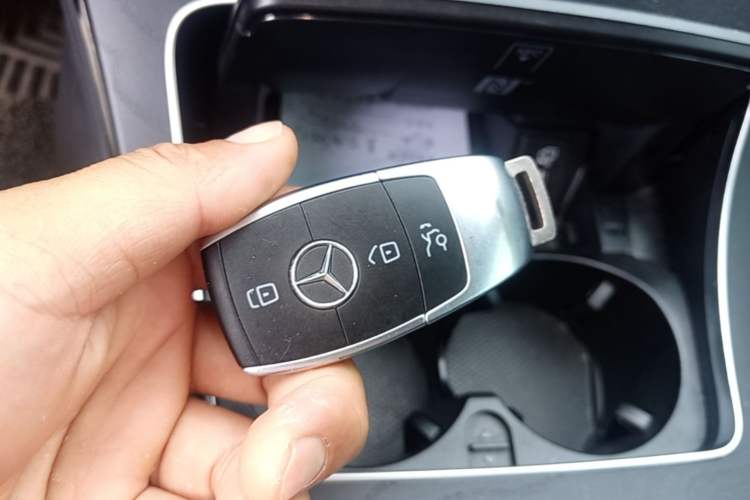 Used Mercedes-Benz C-Class 2019 Restyled C 260 L Sport Edition Vehicle Key