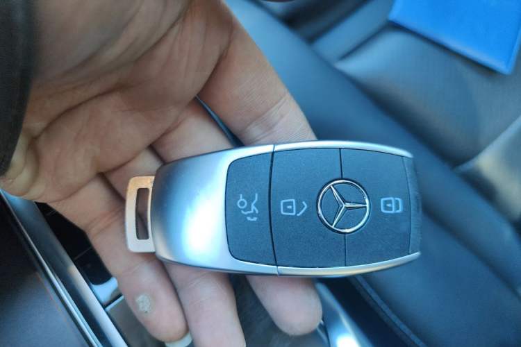 Used Mercedes-Benz C-Class 2019 Restyled C 260 L Sport Edition Vehicle Key