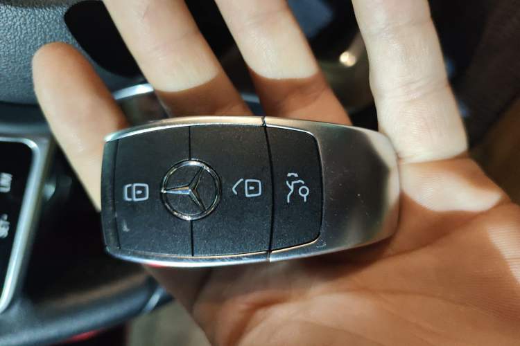 Used Mercedes-Benz C-Class 2019 C 180 L Fashion Edition Sport Version Vehicle Key