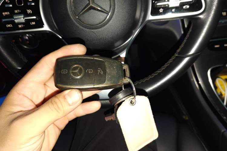 Used Mercedes-Benz C-Class 2019 C 180 L Fashion Model Vehicle Key