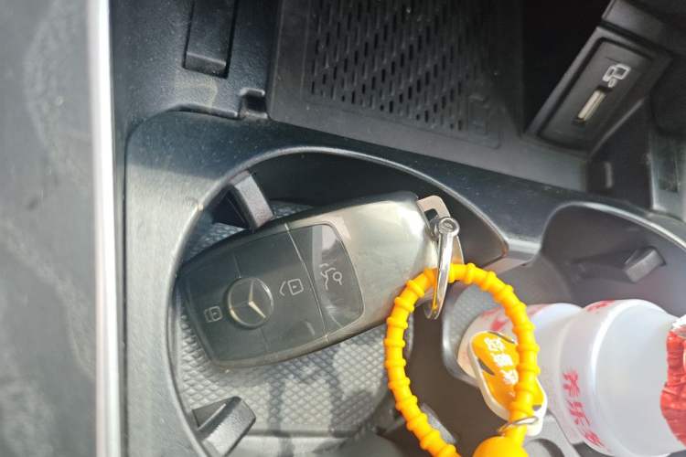 Used Mercedes-Benz C-Class 2019 C 260 L Sport Edition Vehicle Key